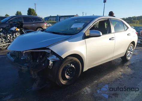 2015 Toyota Corolla Le z USA, uszkodzony, nr VIN 5YFBURHE1FP364847